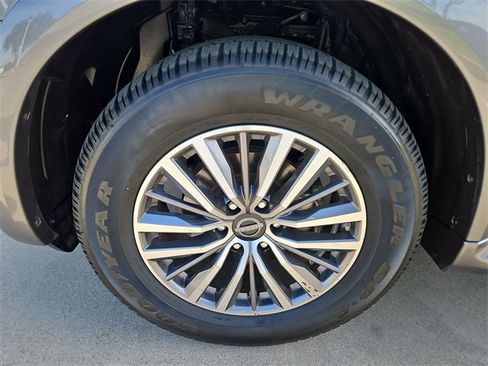 Used 2023 Nissan Armada SL image 32