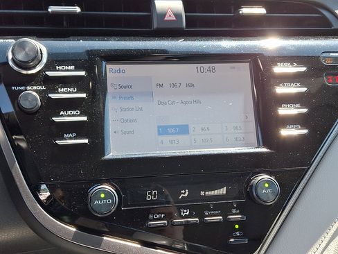 Used 2019 Toyota Camry SE w/ Convenience Package FWD image 24