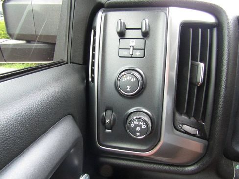 Used 2017 Chevrolet Silverado 2500 LT w/ LT Convenience Package AWD/4WD image 21