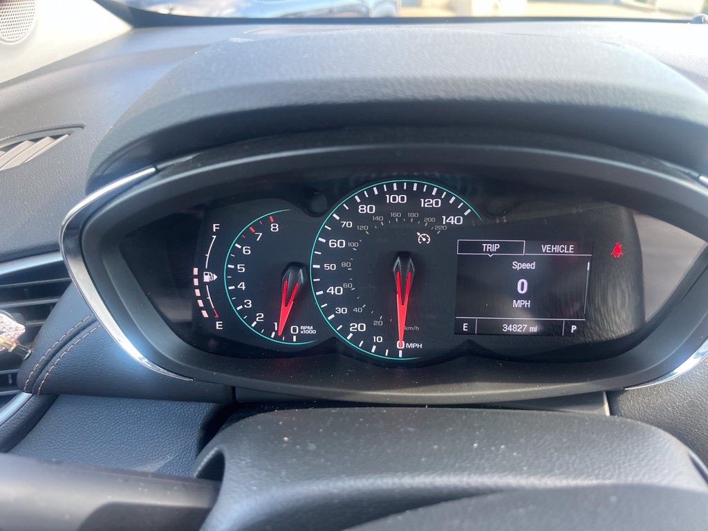 Used 2020 Chevrolet Trax LT w/ LT Convenience Package FWD image 9