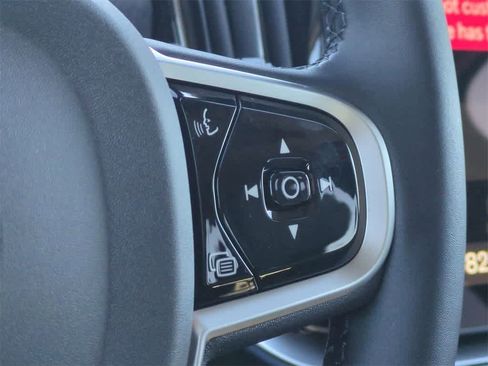 New 2026 Volvo XC90 B6 Plus w/ Protection Package Premier image 24