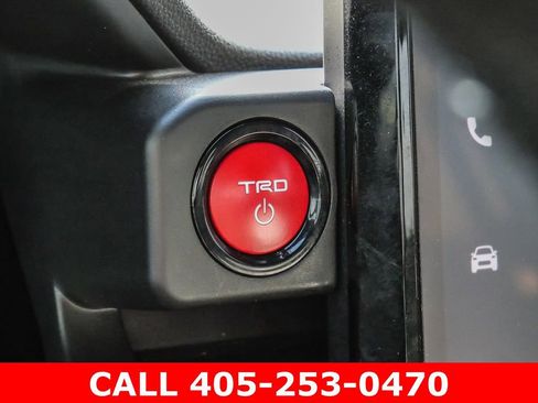 Used 2025 Toyota Tacoma TRD Off-Road AWD/4WD image 36