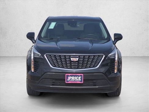 Used 2023 Cadillac XT4 Luxury FWD image 2