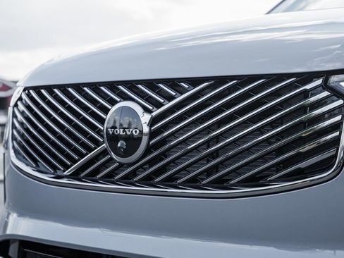 New 2026 Volvo XC90 B6 Ultra w/ Protection Package image 12