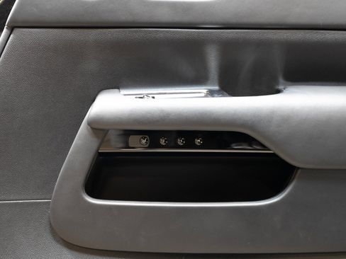 Used 2020 Rolls-Royce Dawn image 71