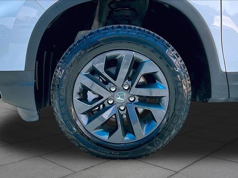Used 2024 Honda Ridgeline Sport image 11