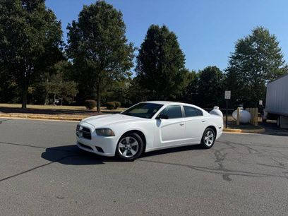 Used 2013 Dodge Charger SE w/ Connectivity Group