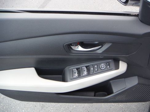 Used 2023 Honda Accord LX image 11