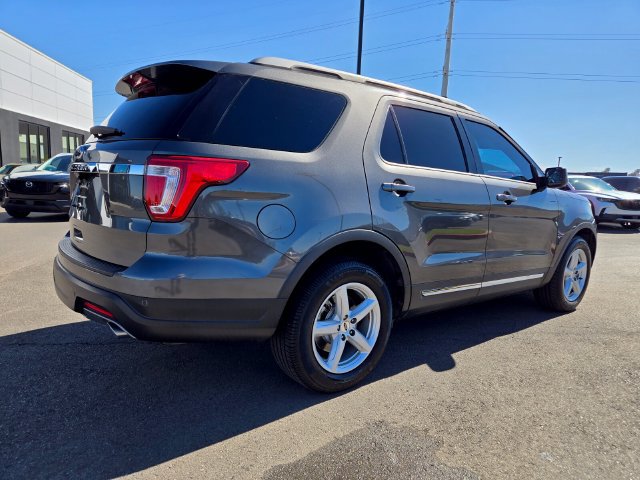 Used 2018 Ford Explorer XLT FWD image 6