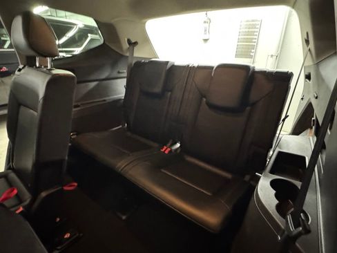 Used 2019 Volkswagen Atlas SE w/ Panoramic Sunroof Package image 13