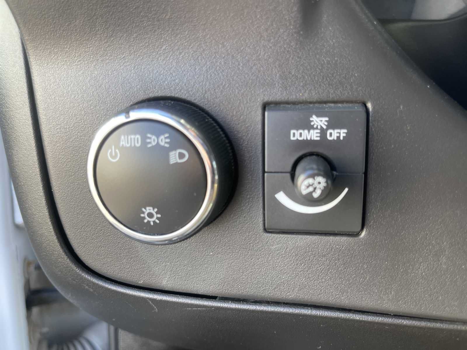 Used 2016 Chevrolet Express 3500 Extended RWD image 16
