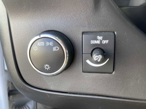 Used 2016 Chevrolet Express 3500 Extended image 16