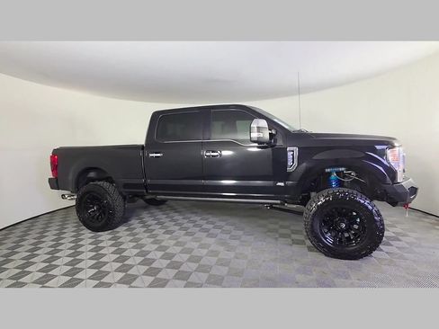 Used 2021 Ford F250 Platinum w/ FX4 Off-Road Package AWD/4WD image 35