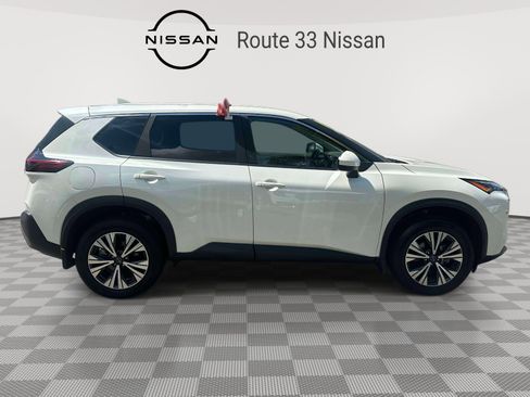 Used 2023 Nissan Rogue SV AWD/4WD image 3