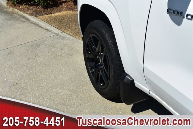 Used 2025 Chevrolet Colorado Z71 w/ Technology Package AWD/4WD image 17