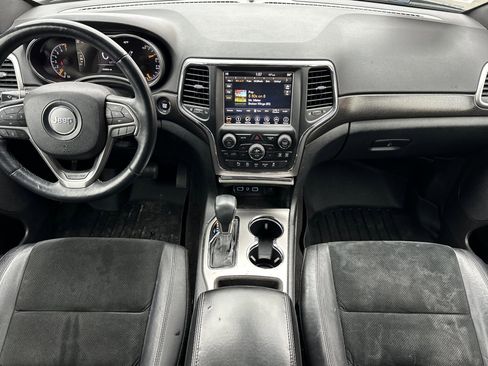 Used 2018 Jeep Grand Cherokee Altitude image 13