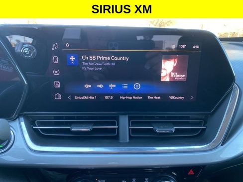 Used 2024 Chevrolet Trax LT w/ Driver Confidence Package image 7