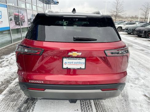 Used 2025 Chevrolet Equinox LT w/ Convenience Package II image 30