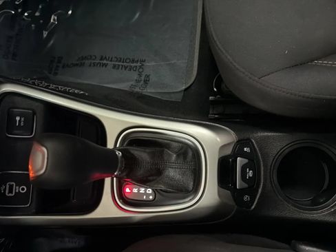 Used 2018 Jeep Compass Sport w/ Tech Group FWD image 12