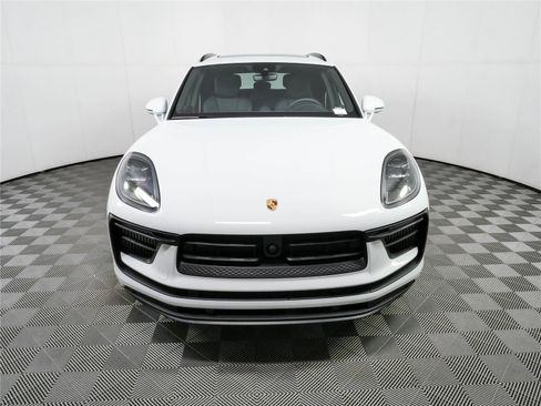 New 2026 Porsche Macan Electric AWD/4WD image 37