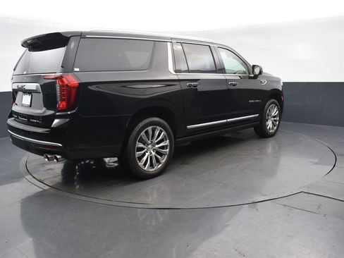 Used 2021 GMC Yukon XL Denali w/ Denali Premium Package image 6