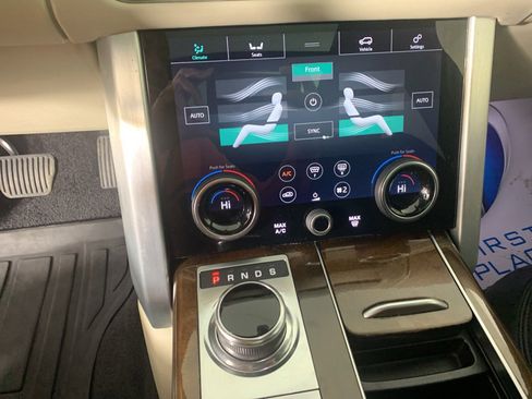 Used 2020 Land Rover Range Rover Long Wheelbase HSE image 24