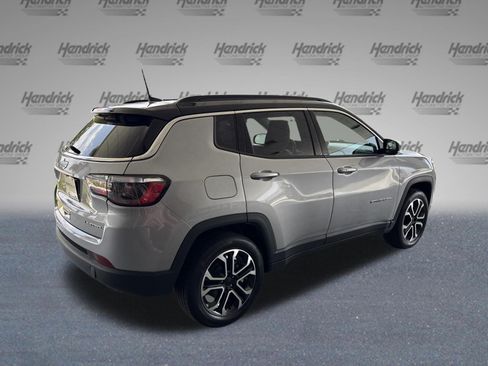 Used 2022 Jeep Compass Limited AWD/4WD image 9