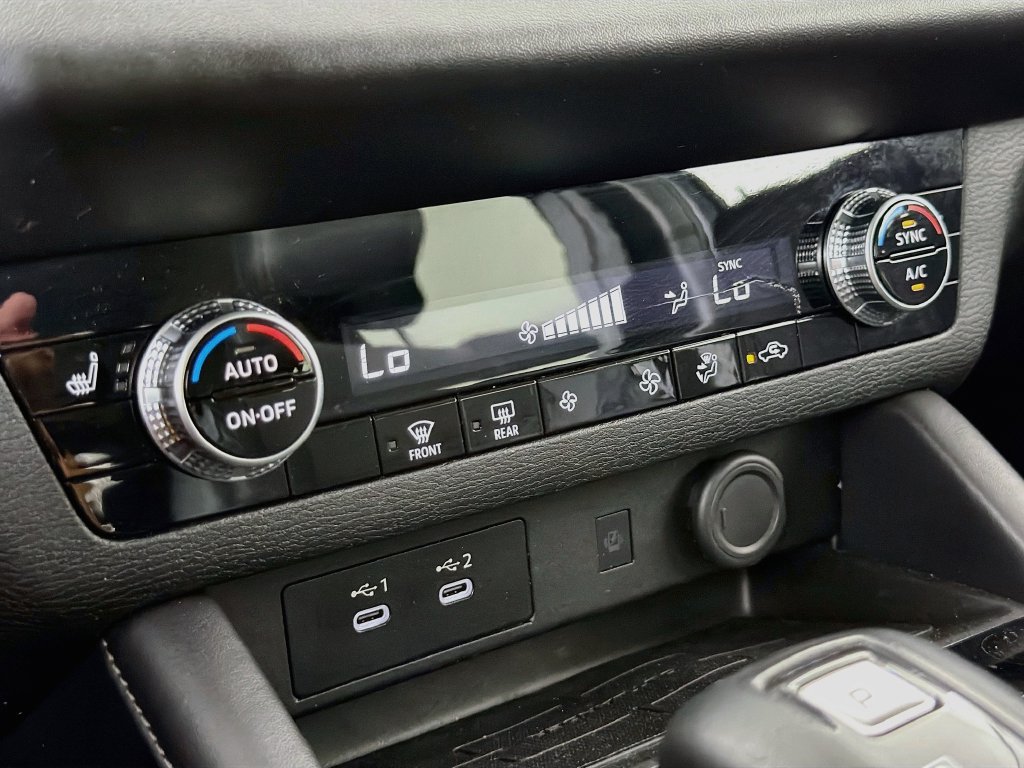 Used 2025 Mitsubishi Outlander SE FWD image 19