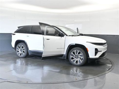 New 2025 Jeep Wagoneer S Limited image 49