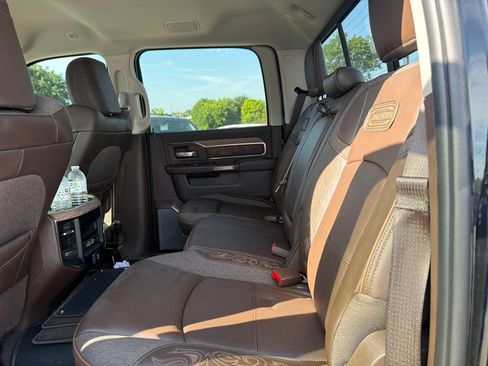 Used 2025 RAM 2500 Limited AWD/4WD image 9