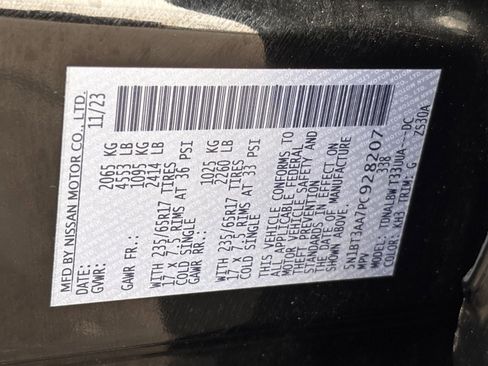 Used 2023 Nissan Rogue S FWD image 35