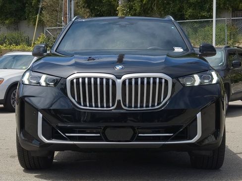 New 2026 BMW X5 xDrive40i w/ Parking Assistance Package AWD/4WD image 2