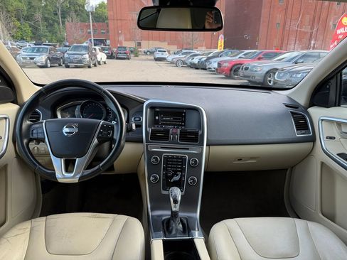 Used 2015 Volvo XC60 T6 AWD/4WD image 10