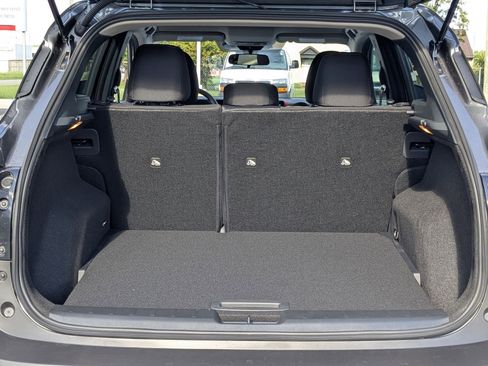 New 2025 Nissan Kicks SV w/ Charging Package FWD image 29