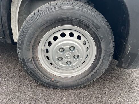 Used 2024 RAM ProMaster 2500 w/ Convenience Group image 38