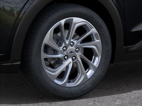 New 2027 Chevrolet Bolt LT FWD image 9