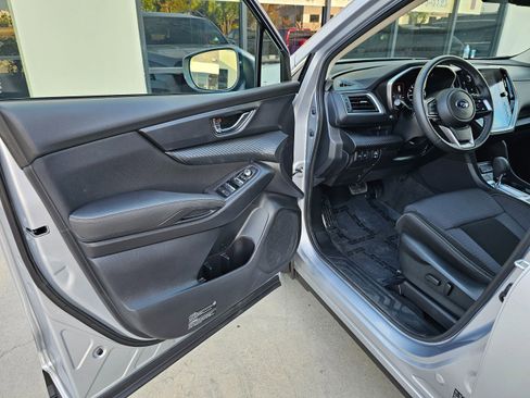 Used 2025 Subaru Ascent Premium image 11