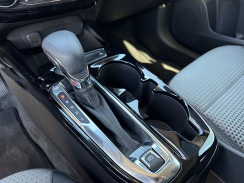 Used 2025 Chevrolet Trax LT w/ Driver Confidence Package image 27