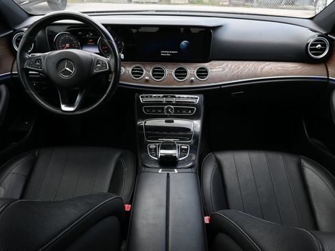 Used 2017 Mercedes-Benz E 300 image 5