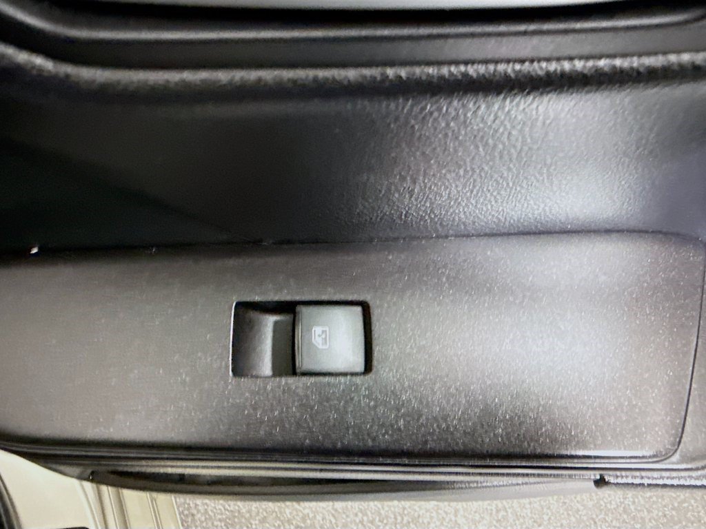 Used 2017 Toyota Camry SE FWD image 29
