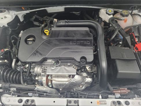Used 2025 Chevrolet Malibu LS FWD image 30