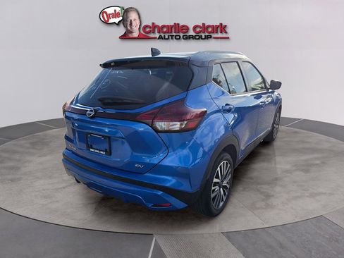 Used 2023 Nissan Kicks SV image 6