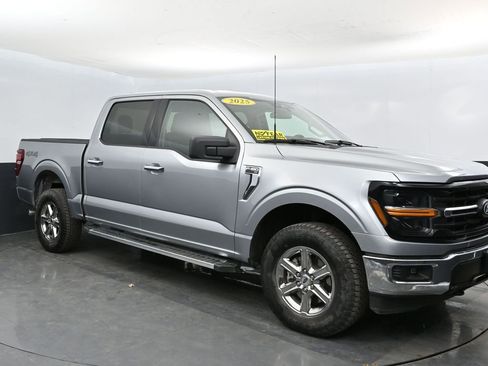 Used 2025 Ford F150 XLT w/ Equipment Group 301A Standard AWD/4WD image 6
