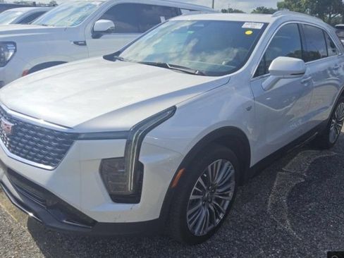 Used 2024 Cadillac XT4 Premium Luxury FWD image 1