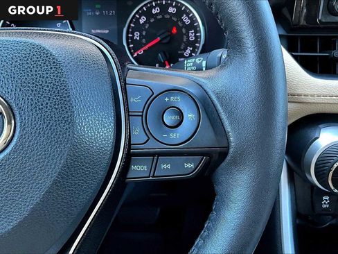 Used 2021 Toyota RAV4 XLE w/ Convenience Package image 25