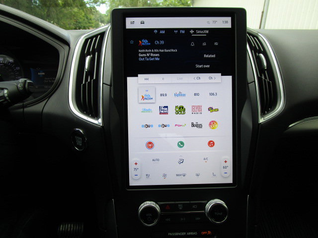 Used 2023 Ford Edge Titanium AWD/4WD image 18