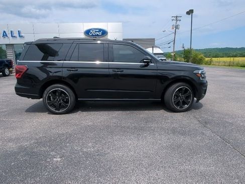 Used 2023 Ford Expedition Limited AWD/4WD image 37