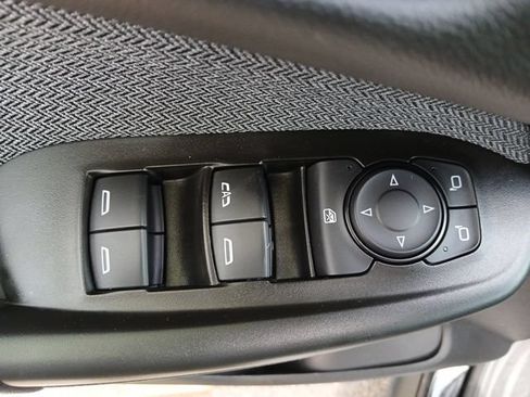 Used 2024 Chevrolet TrailBlazer LT w/ LT Cold Weather Package FWD image 42