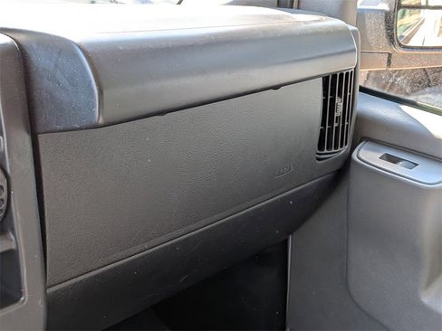 Used 2024 GMC Savana 2500 w/ Driver Convenience Package image 16