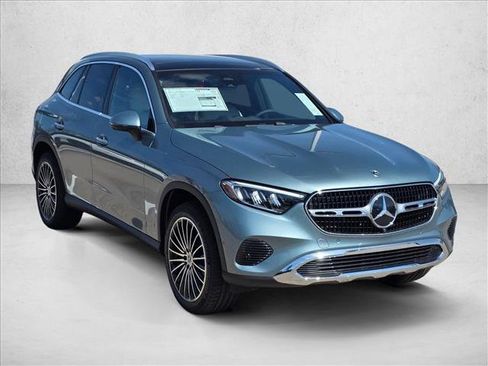 Used 2026 Mercedes-Benz GLC 300 image 3